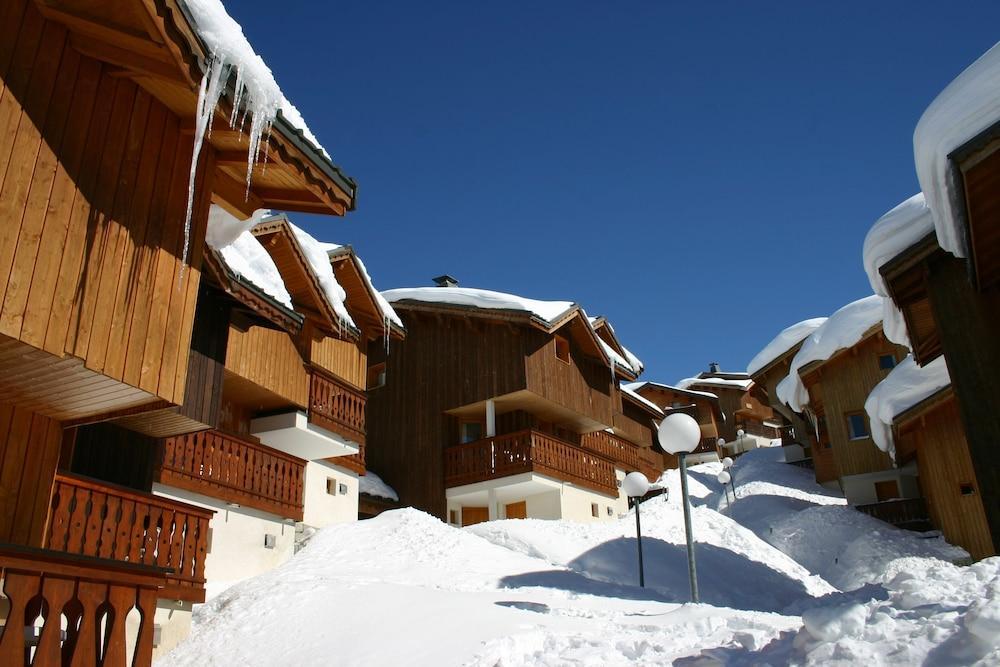 Madame Vacances Les Chalets Des Alpages لا بلاني المظهر الخارجي الصورة
